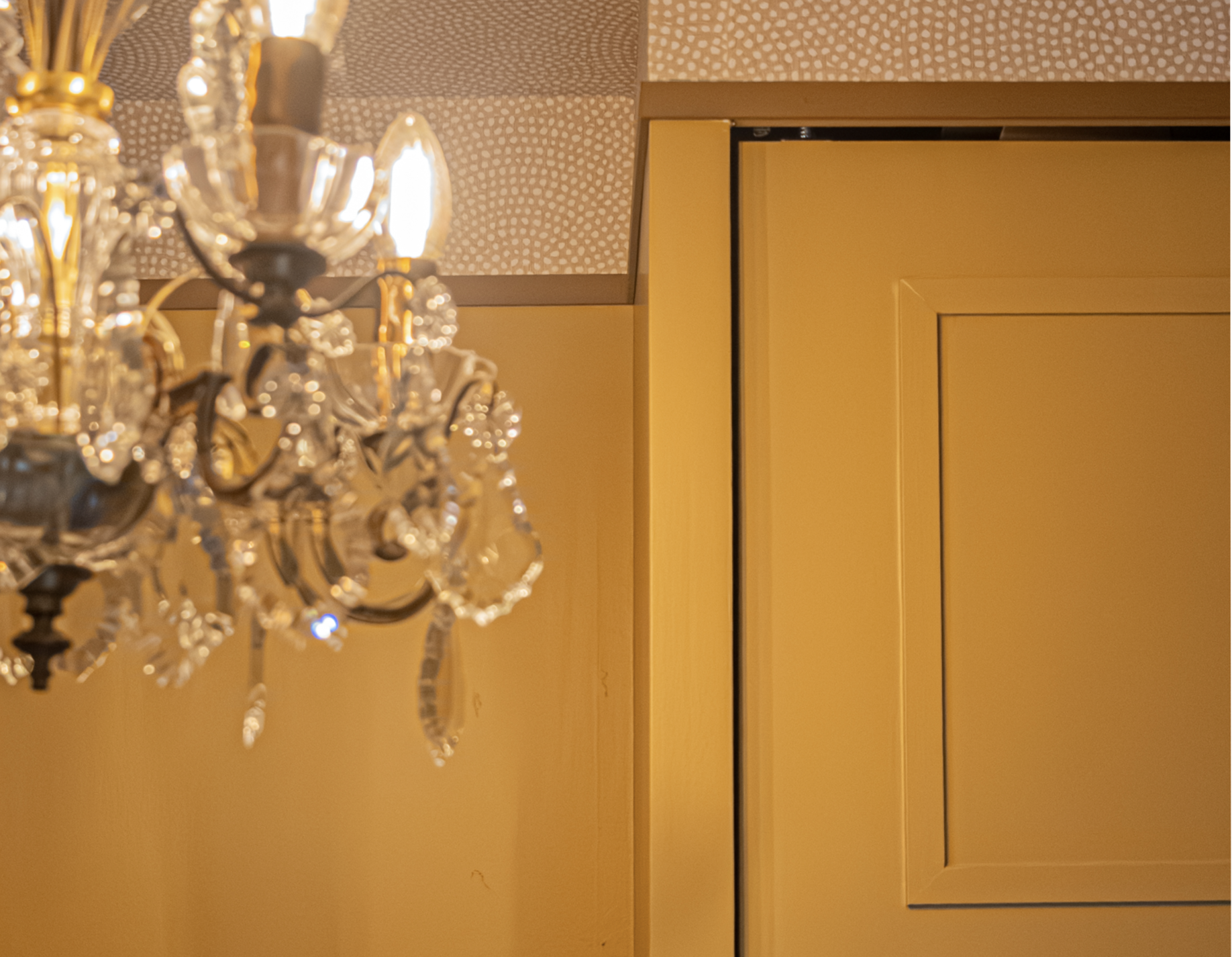 Chambre coquelicot lustre d'antan